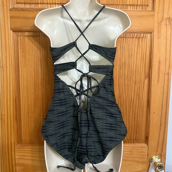 Athleta One-Piece Swimsuit – Green & Black Patterned, Size Medium - Picture 2 of 5